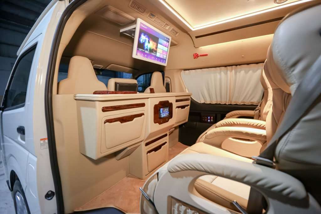 Detail Desain Interior Mobil Sedan Nomer 45