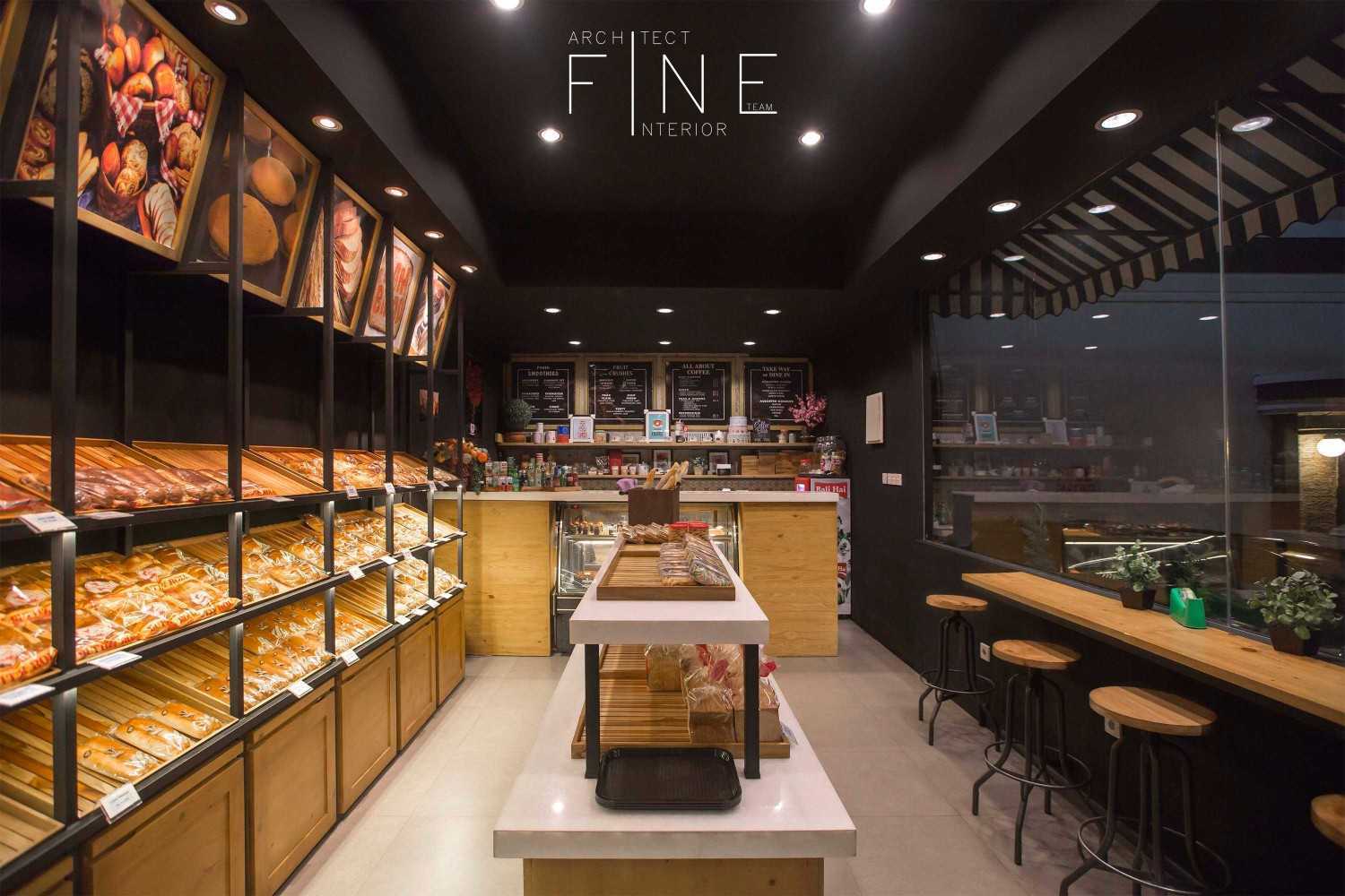 Detail Desain Interior Toko Oleh Oleh Nomer 2