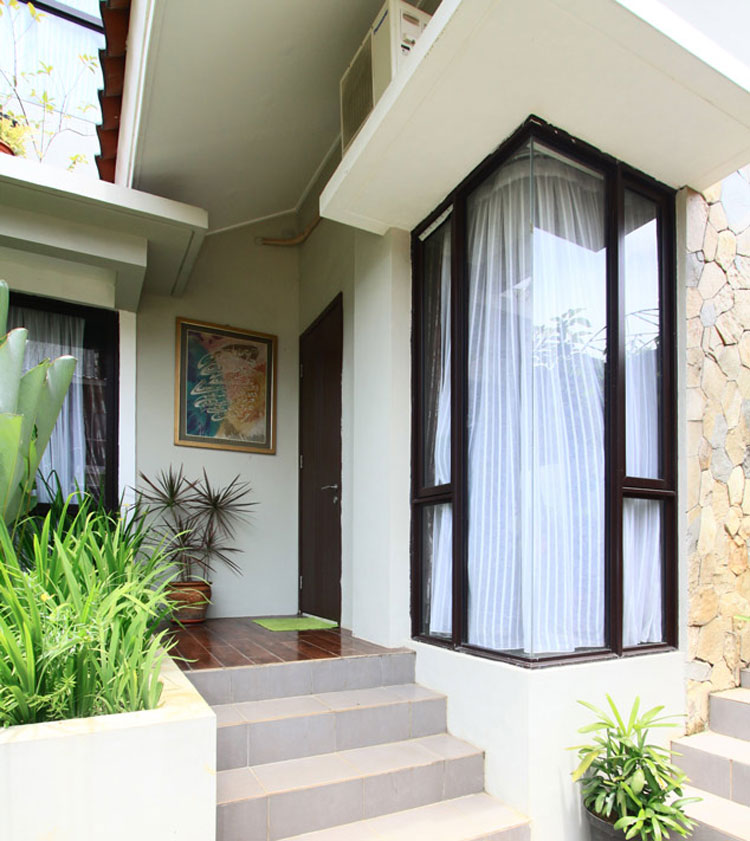 Detail Desain Jendela Depan Rumah Nomer 15