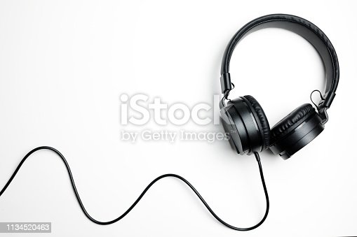 Detail Headphone Background Nomer 15