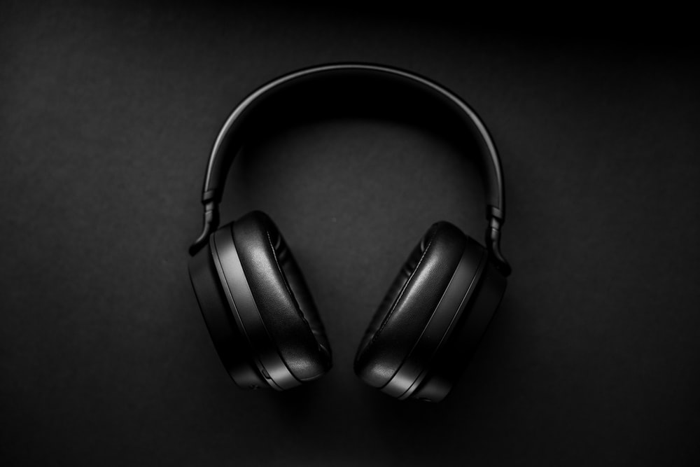 Detail Headphone Background Nomer 24