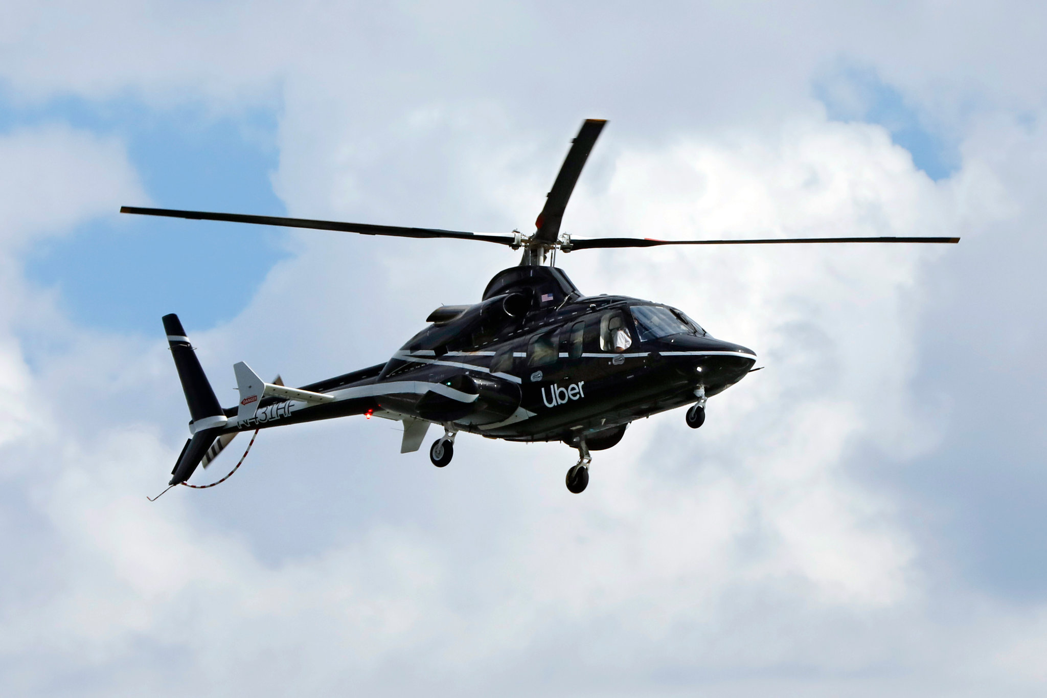 Detail Helicopter Image Nomer 9