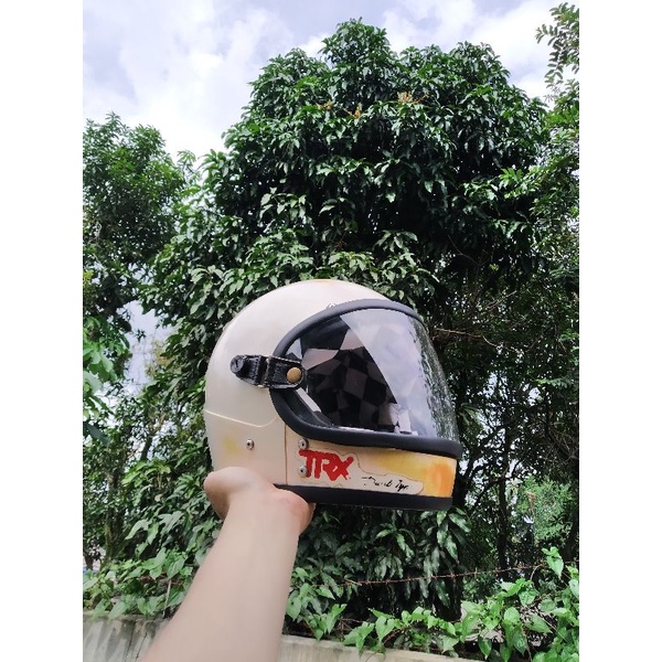 Detail Helm Astronot Honda Nomer 44