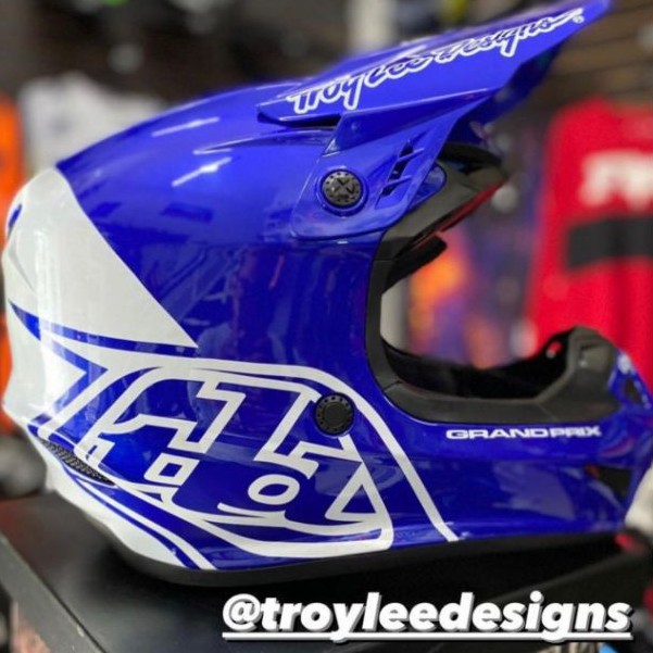 Detail Helm Troy Lee Design Nomer 12