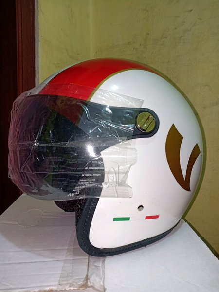 Detail Helm Vespa Piaggio Nomer 48