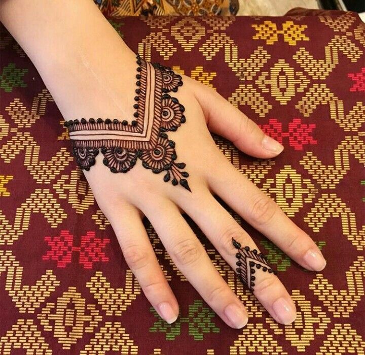 Detail Henna Art Simple Jari Nomer 5