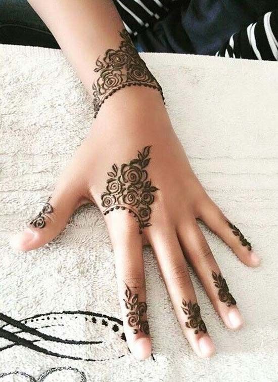 Detail Henna Art Simple Tangan Nomer 32