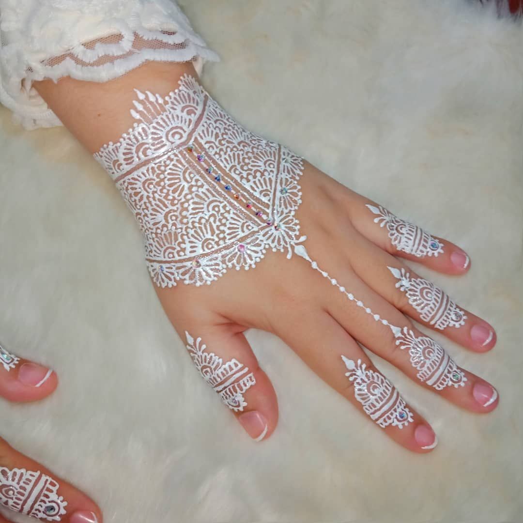 Detail Henna Putih Pengantin Simple Nomer 14