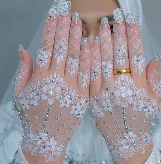 Detail Henna Putih Pengantin Simple Nomer 3