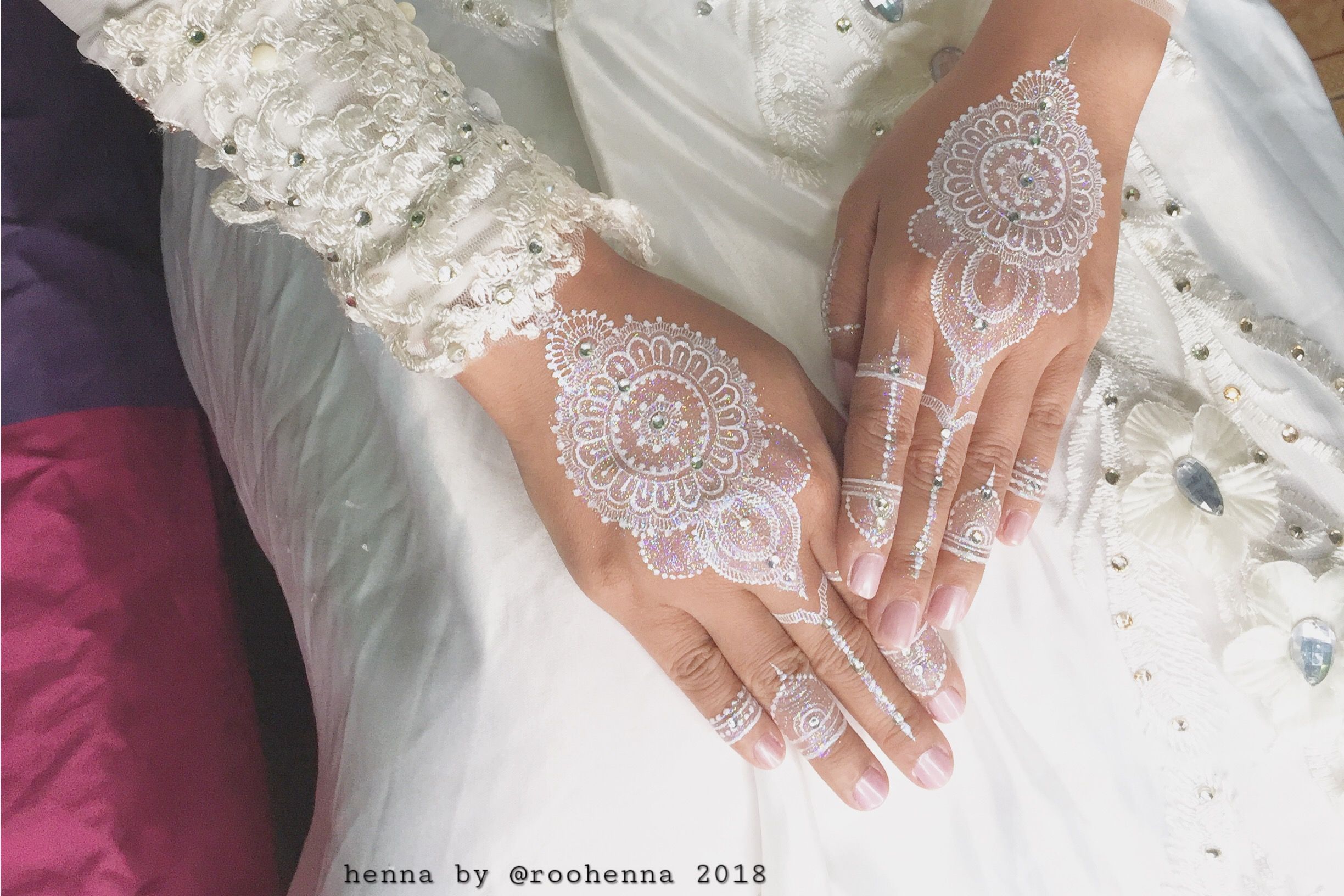 Detail Henna Putih Pengantin Simple Nomer 22