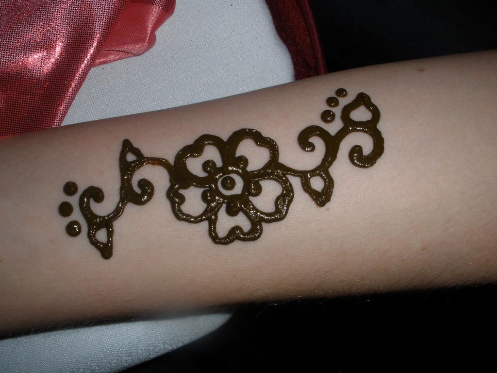 Detail Henna Simple Bunga Nomer 37