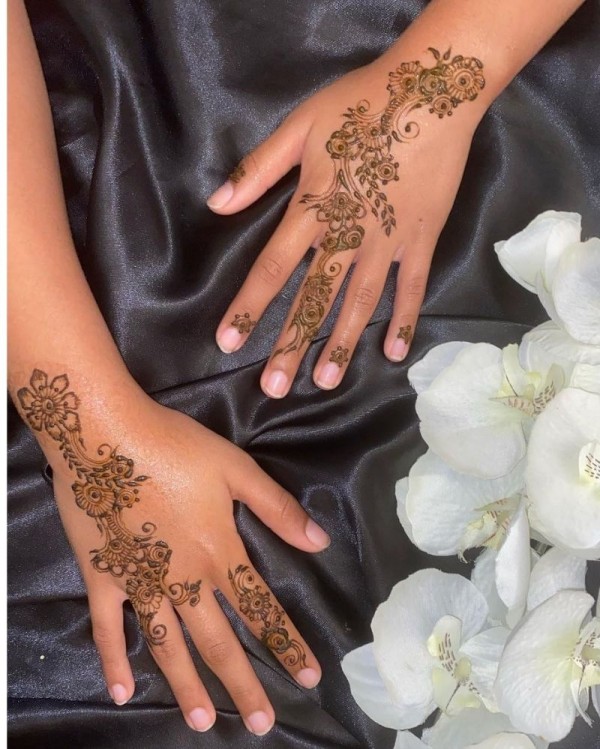 Detail Henna Simple Bunga Nomer 48