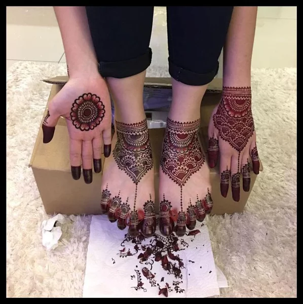 Detail Henna Simple Di Kaki Nomer 32