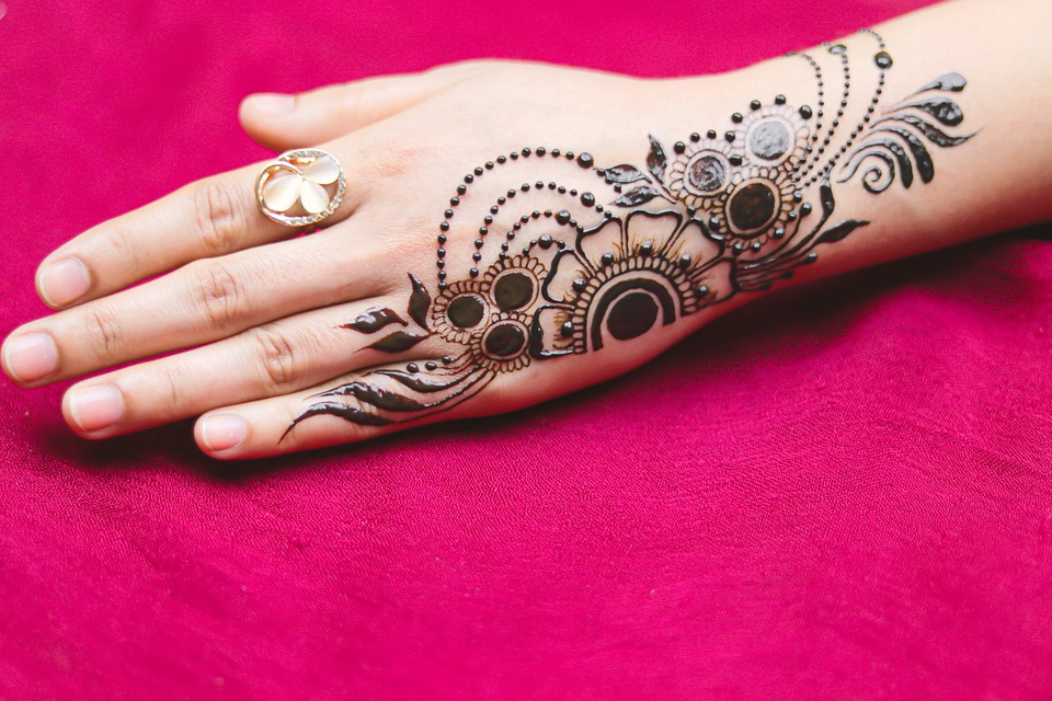 Detail Henna Simple Pengantin Nomer 33