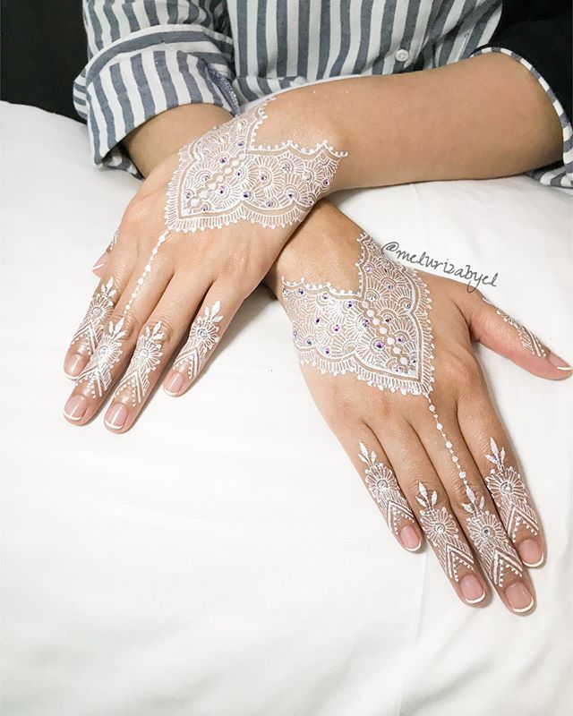 Detail Henna Simple Putih Nomer 20