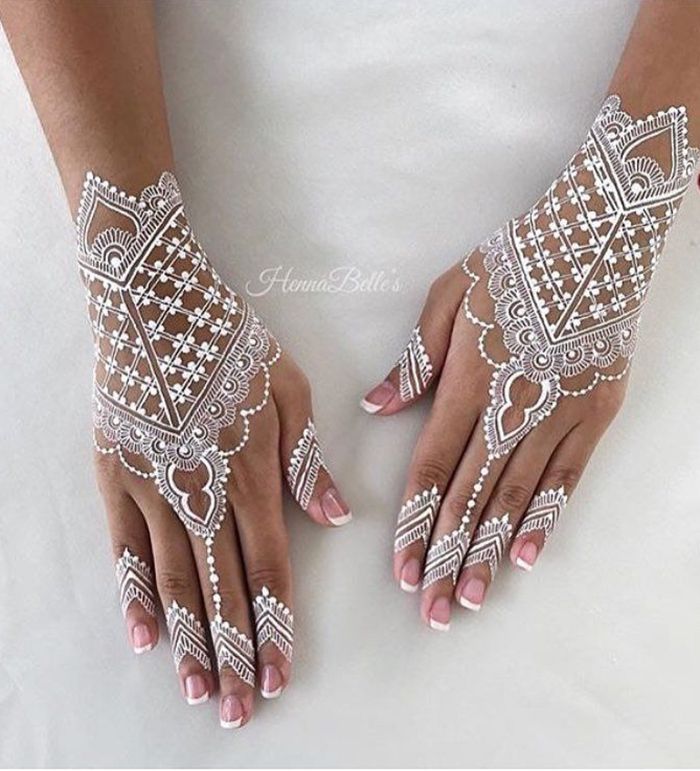 Detail Henna Simple Putih Nomer 28