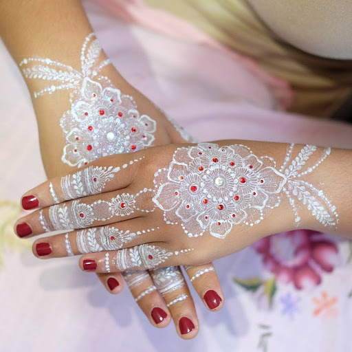 Detail Henna Simple Putih Nomer 44