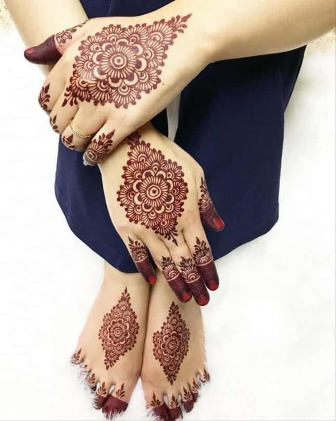 Detail Henna Tangan Dan Kaki Pengantin Simple Nomer 5