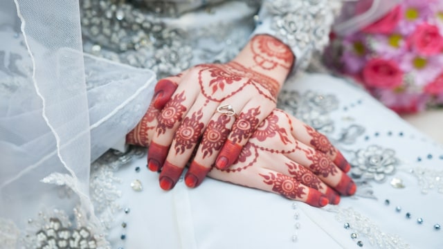 Detail Henna Tangan Pengantin Nomer 27