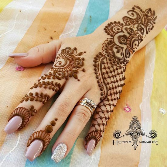 Detail Henna Tangan Pengantin Simple Nomer 33