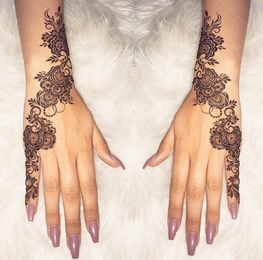 Detail Henna Tangan Pengantin Simple Nomer 35