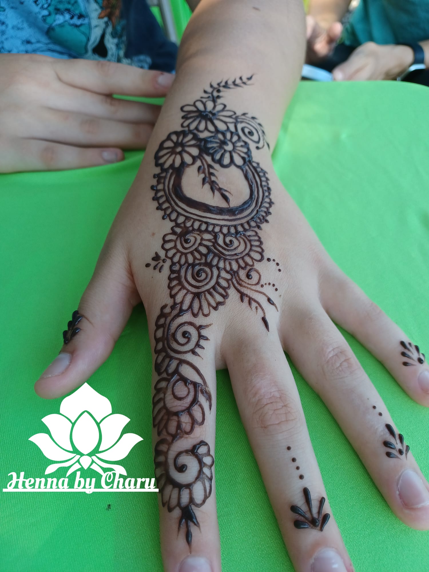 Detail Henna Yang Cantik Nomer 46