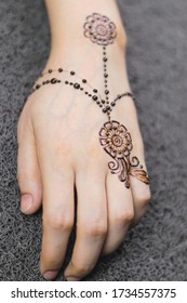 Detail Henna Yang Simple Nomer 19