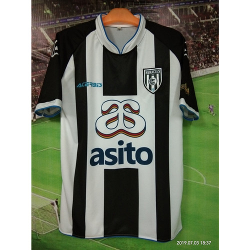 Detail Heracles Almelo Jersey Nomer 45