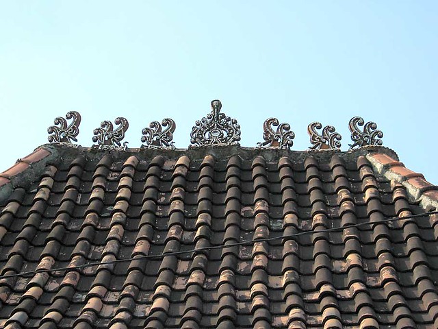 Detail Hiasan Atap Rumah Nomer 17