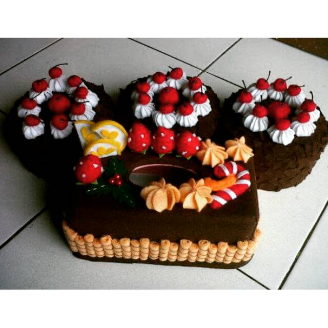 Detail Hiasan Black Forest Kotak Nomer 29