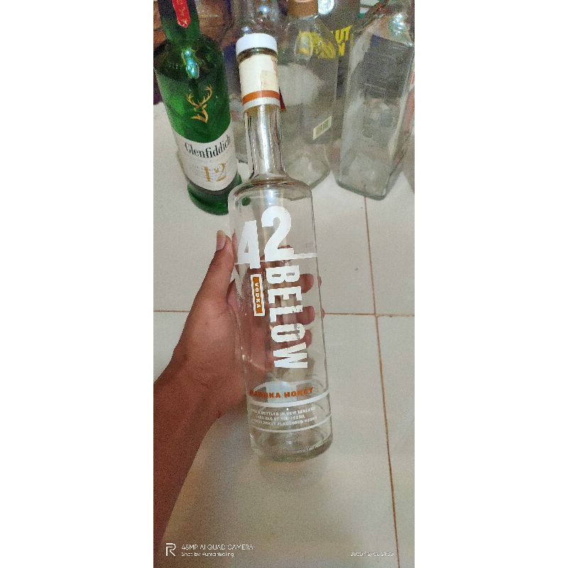 Detail Hiasan Botol Minuman Keras Nomer 42