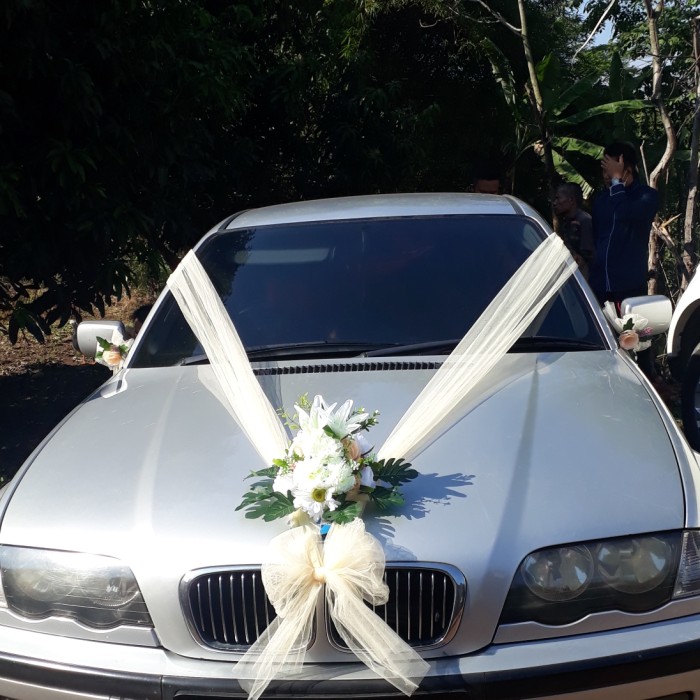 Detail Hiasan Bunga Mobil Pengantin Nomer 25