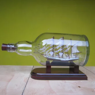 Detail Hiasan Dalam Botol Nomer 37