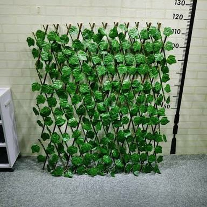 Detail Hiasan Daun Plastik Nomer 26