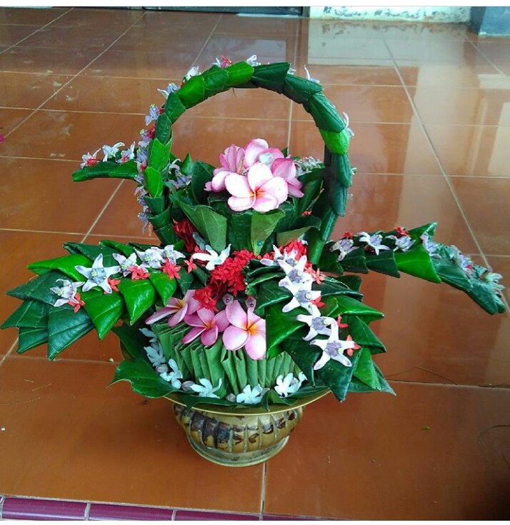 Detail Hiasan Daun Sirih Nomer 40