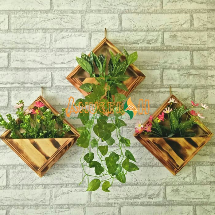 Detail Hiasan Dinding Gantung Dari Kayu Nomer 21