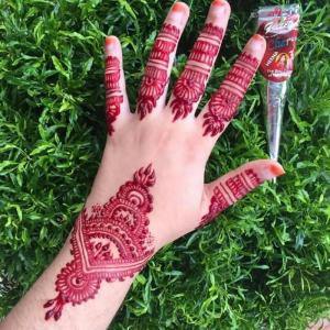 Detail Hiasan Henna Tangan Nomer 20