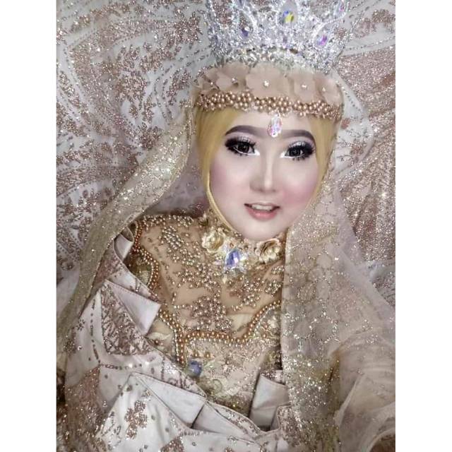 Detail Hiasan Hijab Pengantin Nomer 16