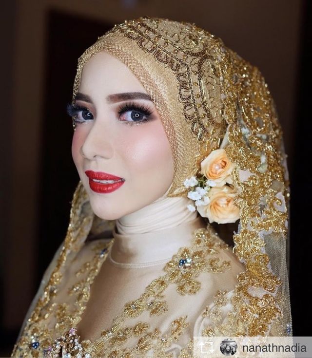 Detail Hiasan Hijab Pengantin Nomer 51