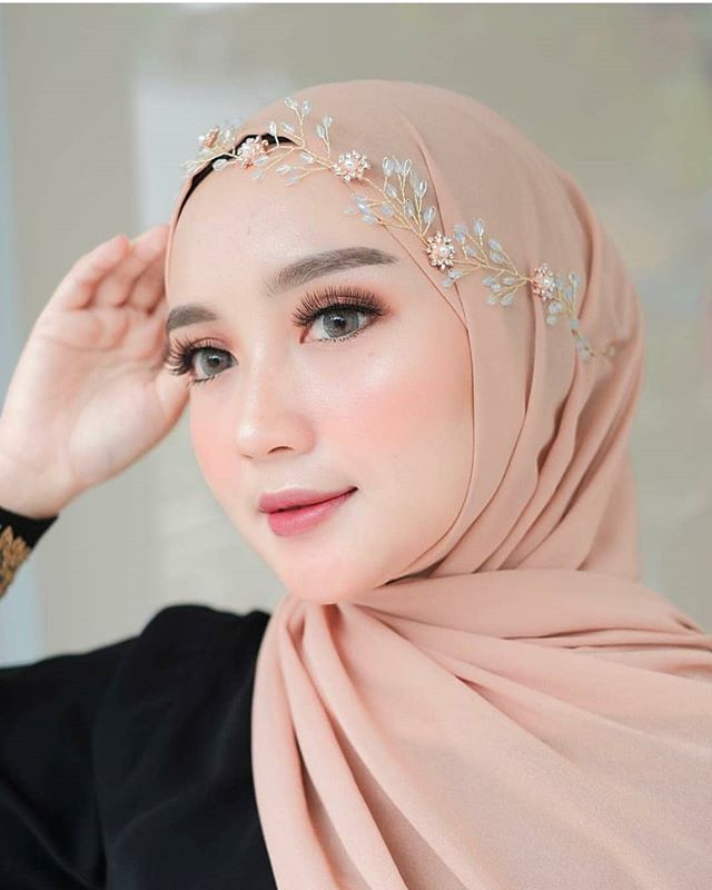 Detail Hiasan Jilbab Pesta Nomer 10