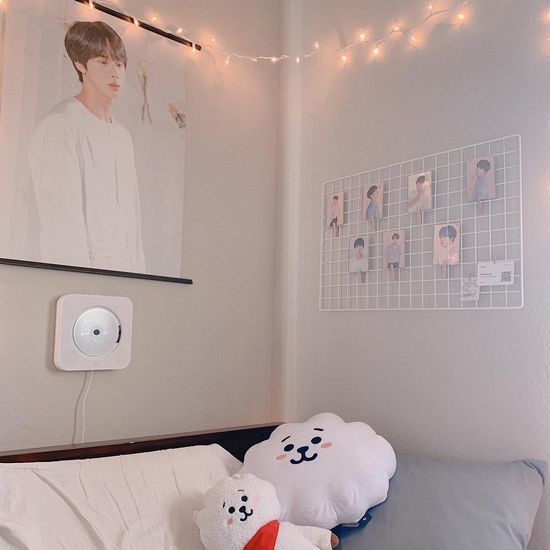 Detail Hiasan Kamar Bts Aesthetic Nomer 39