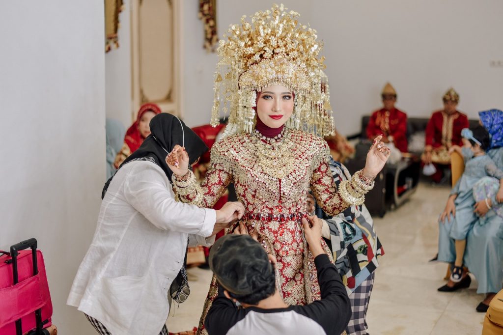 Detail Hiasan Kepala Pengantin Palembang Nomer 57