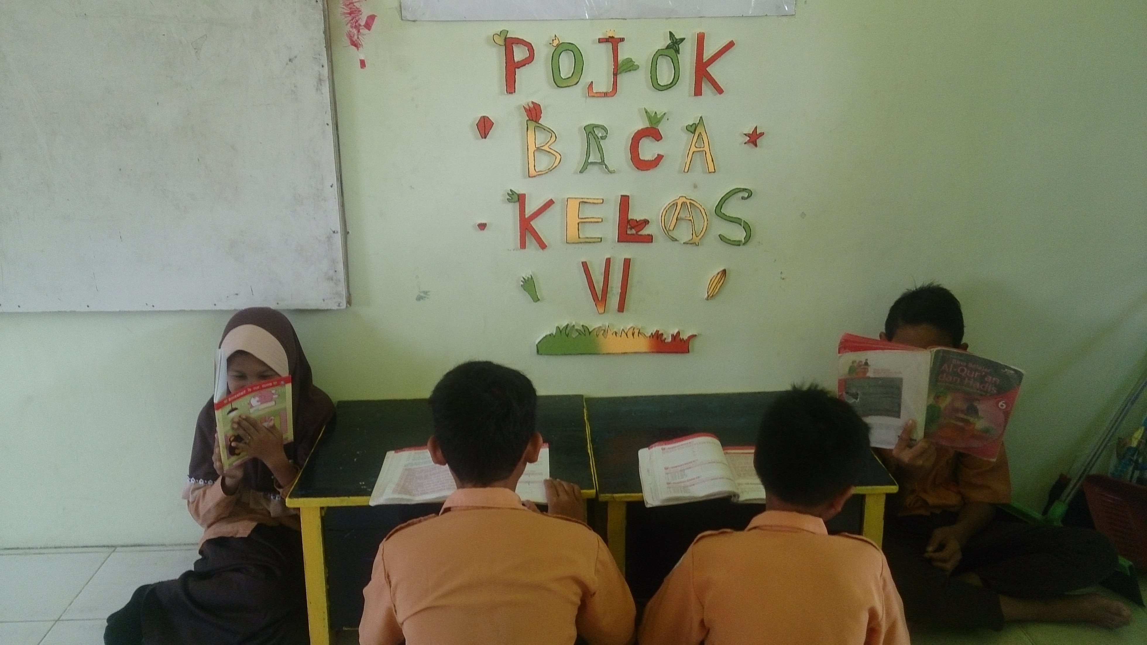 Detail Hiasan Pojok Baca Nomer 50