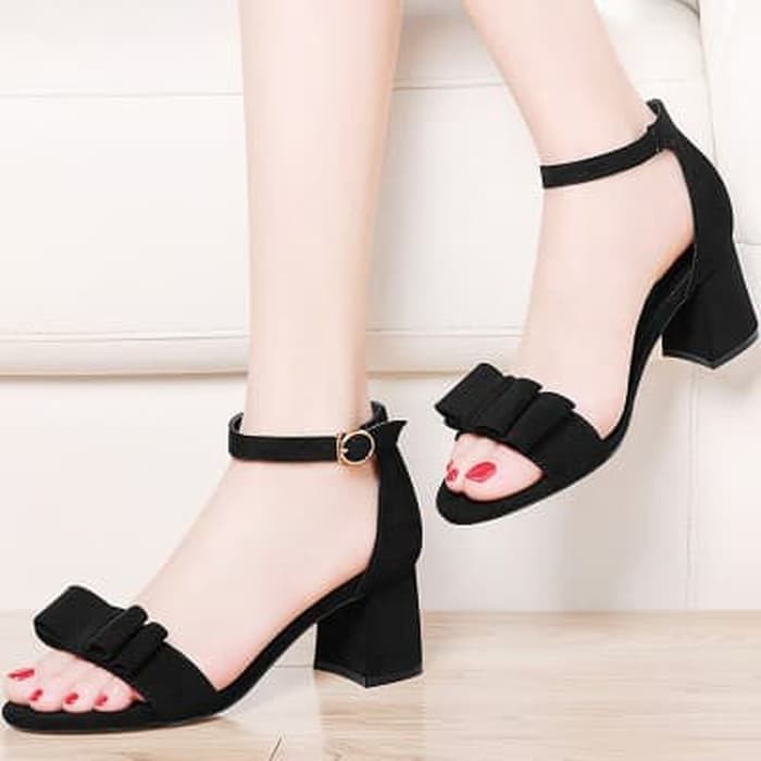 Detail High Heels Pendek Remaja Nomer 7