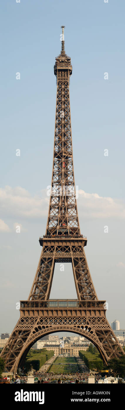 Detail High Resolution Eiffel Tower Nomer 22