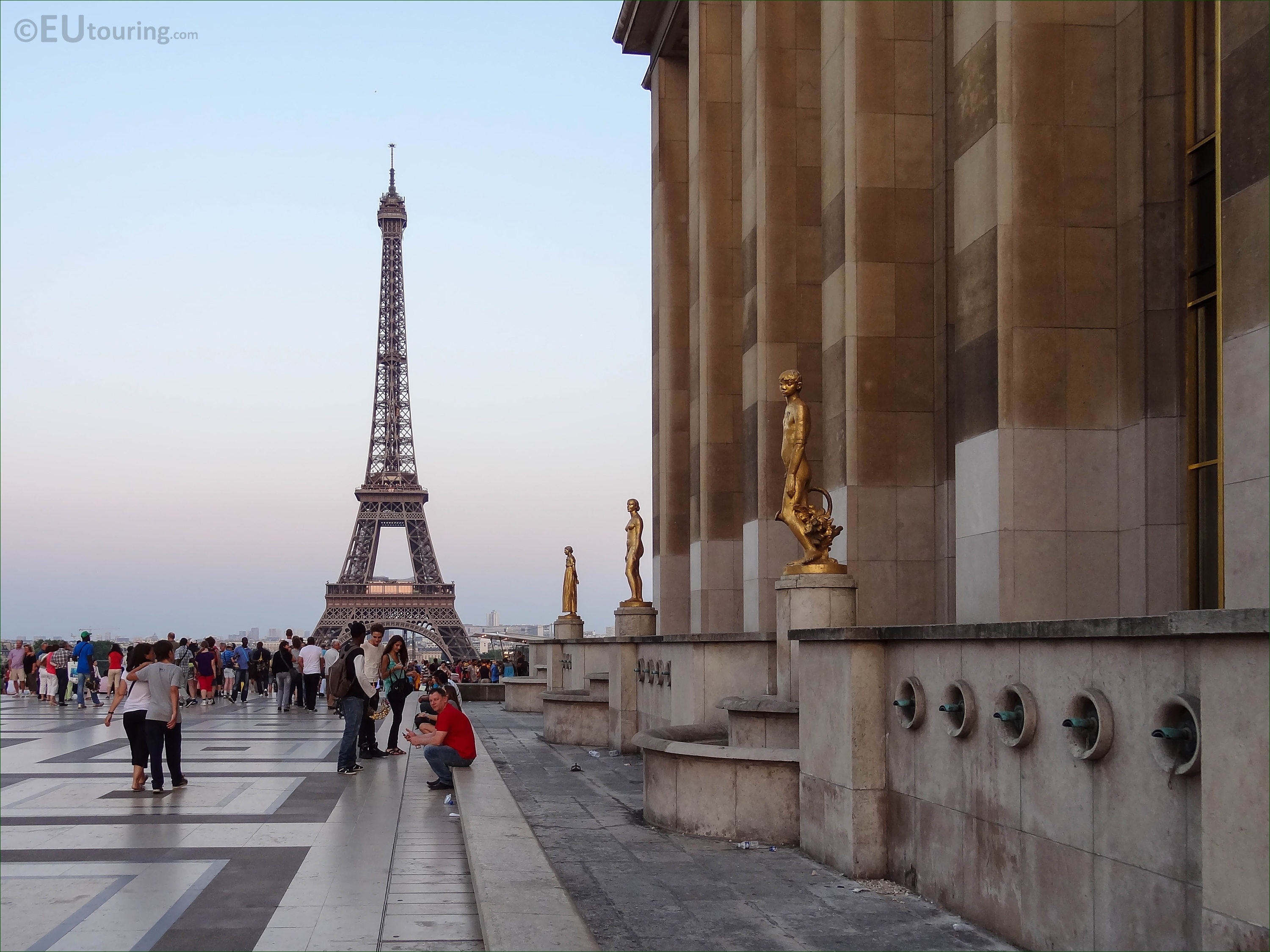 Detail High Resolution Eiffel Tower Nomer 37