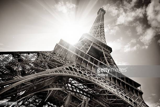 Detail High Resolution Eiffel Tower Nomer 43