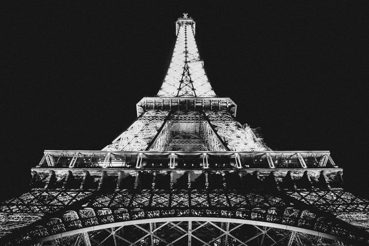 Detail High Resolution Eiffel Tower Nomer 44