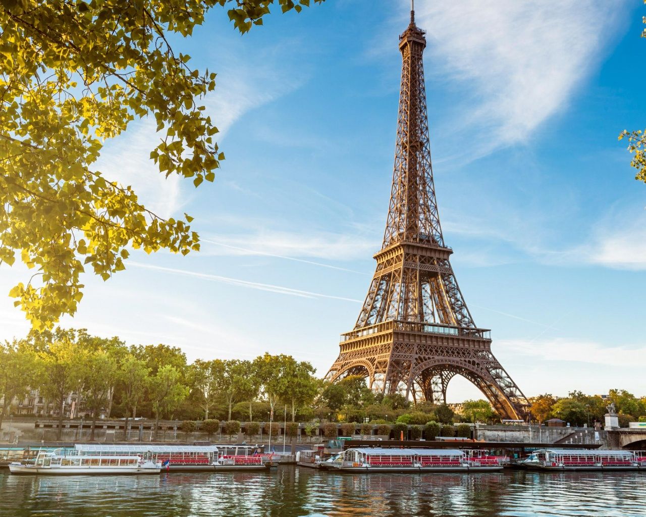 Detail High Resolution Eiffel Tower Nomer 45