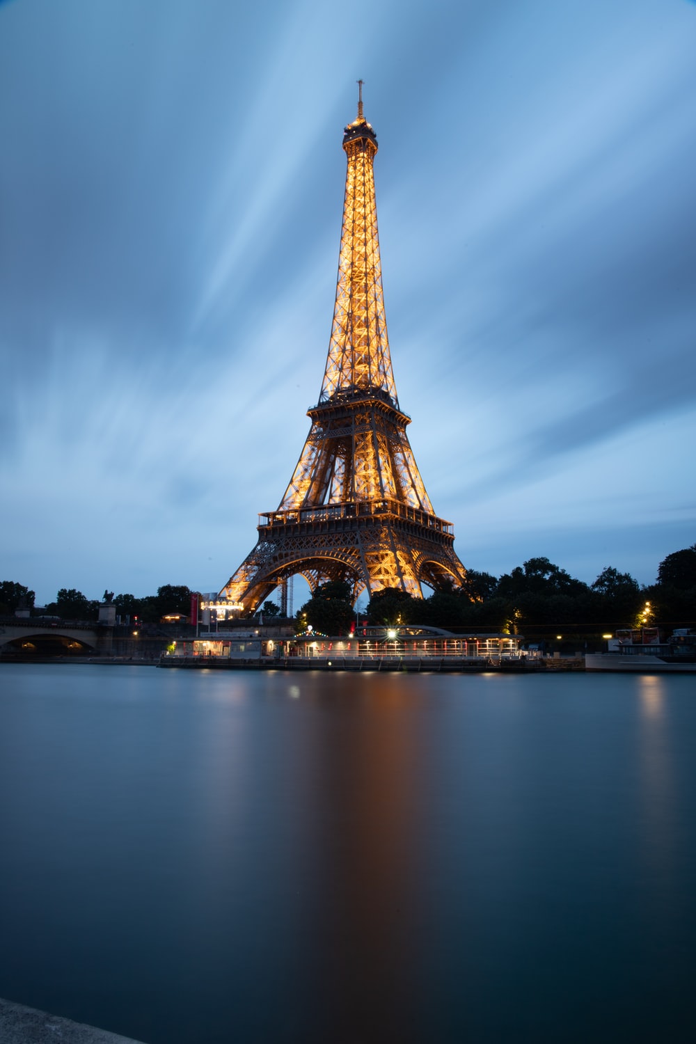 Detail High Resolution Eiffel Tower Nomer 46